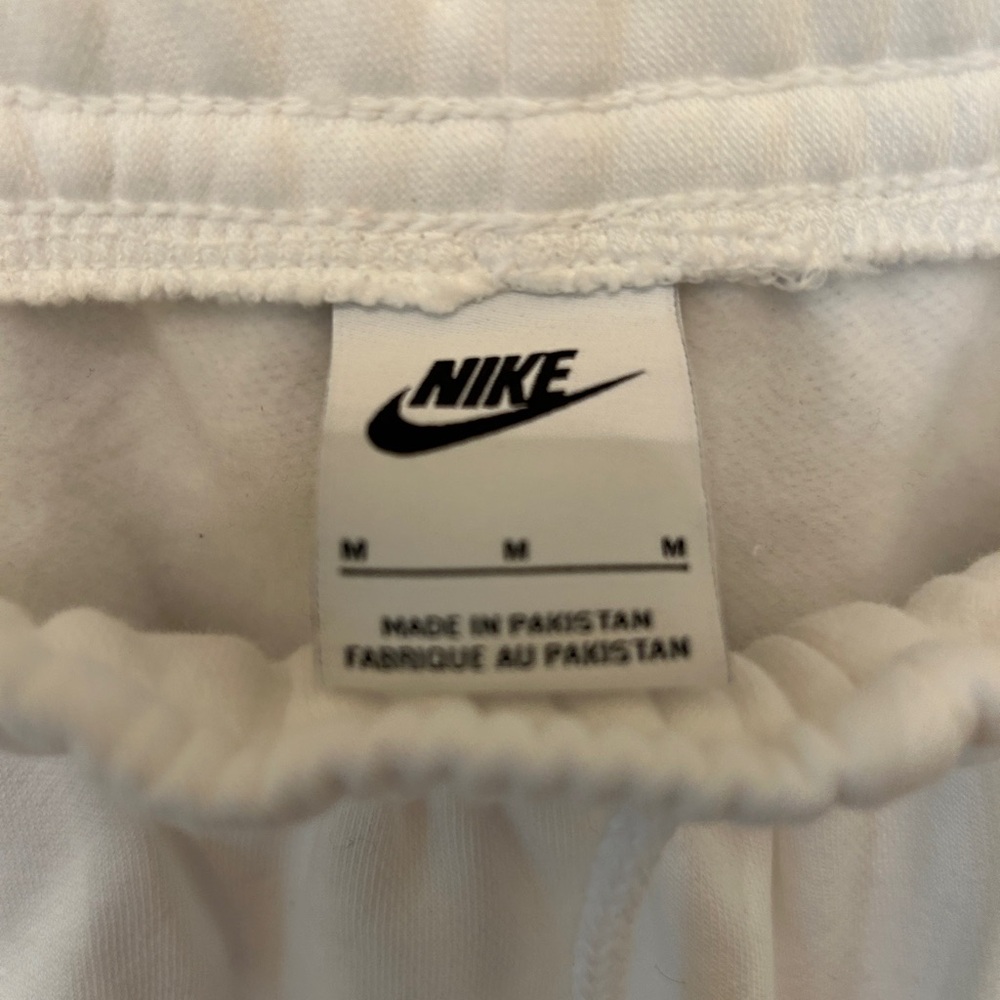 New without tag Nike White Athletic Shorts - Picture 5 of 5
